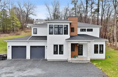 211 N Sunset Dr